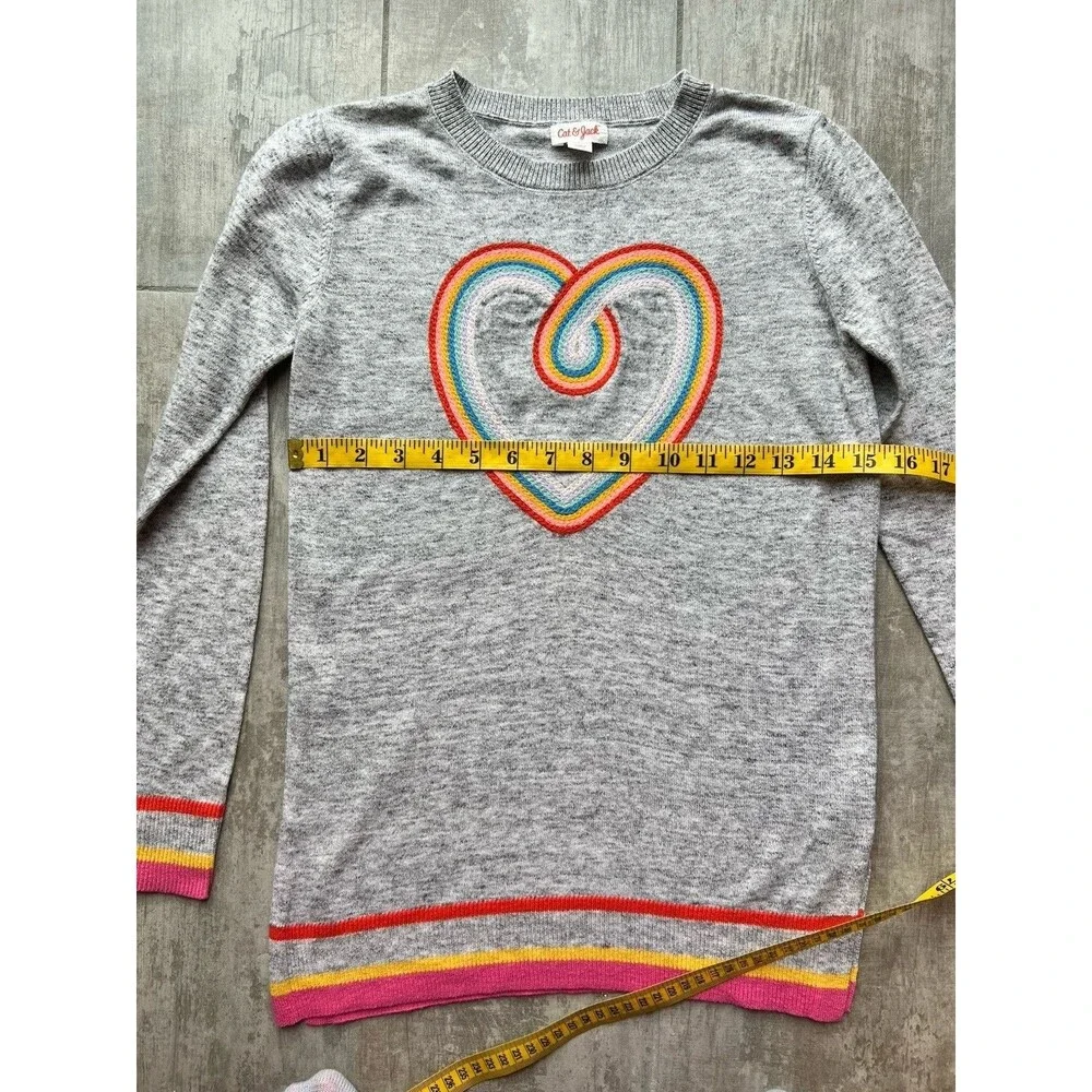 Girls Heather Gray Lightweight Knit Sweater Embroidered Rainbow Heart L 10-12